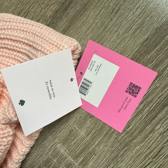 Kate Spade Reversible winter hat - Picture 3 of 4